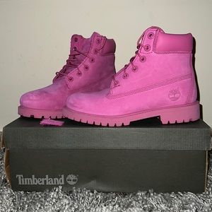 Premium WP Timberland boots in rose. 100% waterproof. 6 in. Gently worn.